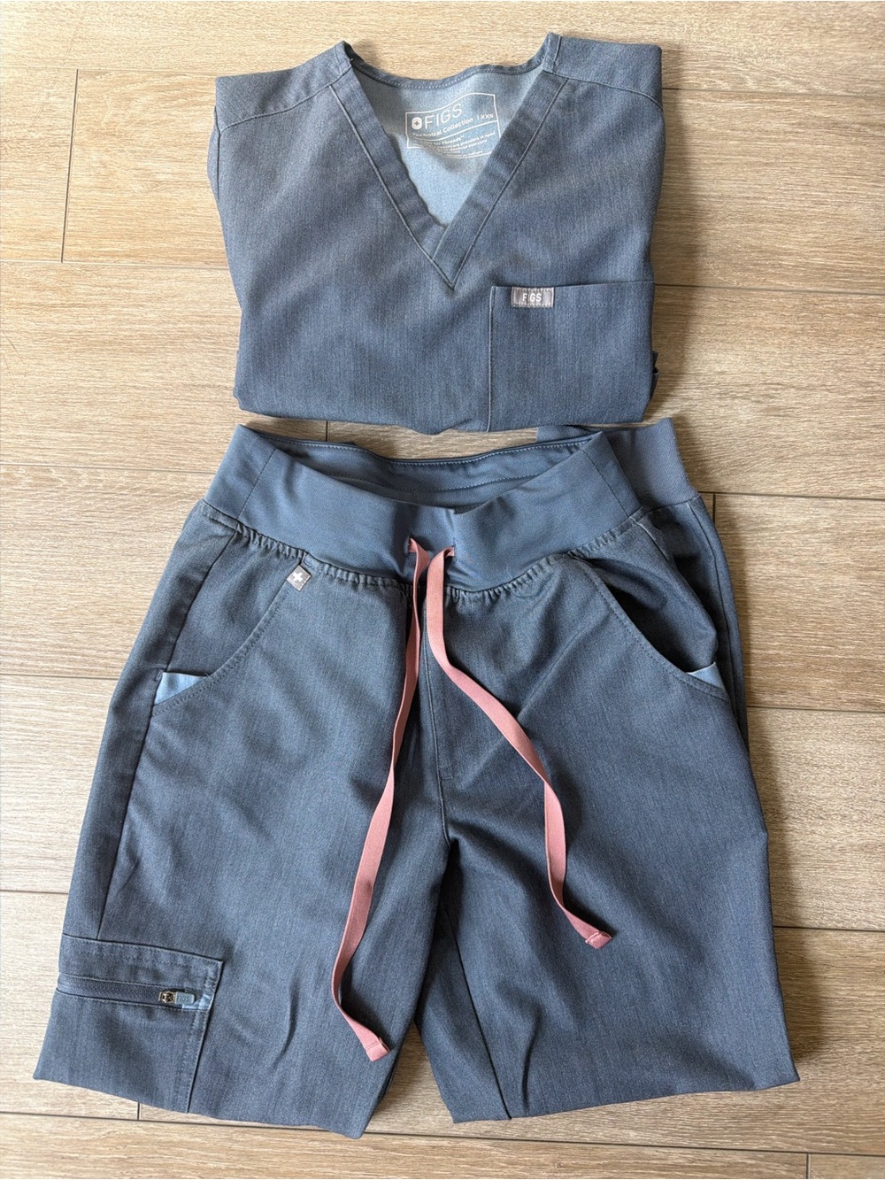 FIGS Women Denim Scrub Set LIMITED COLOR